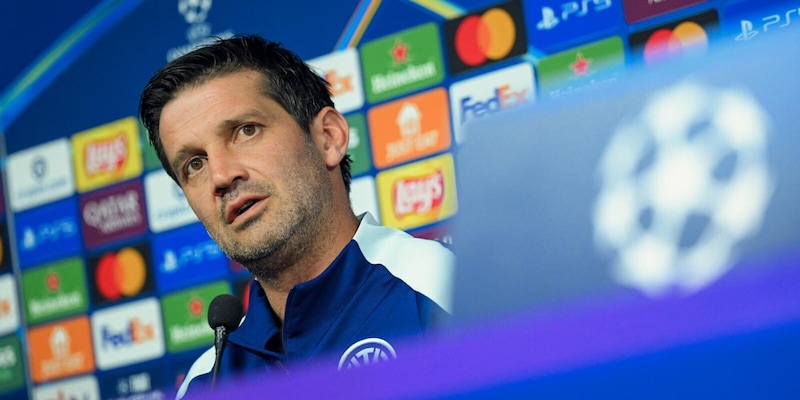 Chivu litiga con un giornalista norvegese durante la conferenza di Inter-Bodo: "Una vergogna? E ride pure..."