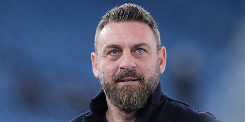De Rossi e la stoccata al Var: "Basta, non pu&ograve; sostituire l'arbitro. Conte? Se fossi un presidente..."