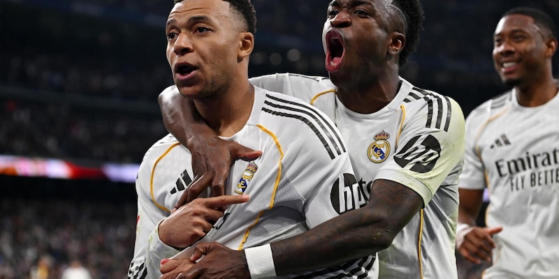 Mbapp&eacute; non si arrende, il Real Madrid torna a -1 dal Barcellona!