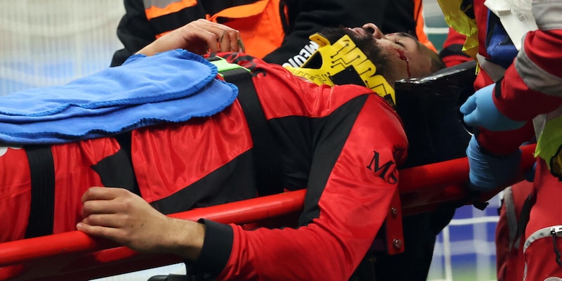 Loftus-Cheek fuori in barella dopo lo scontro con Corvi: cosa &egrave; successo in Milan-Parma