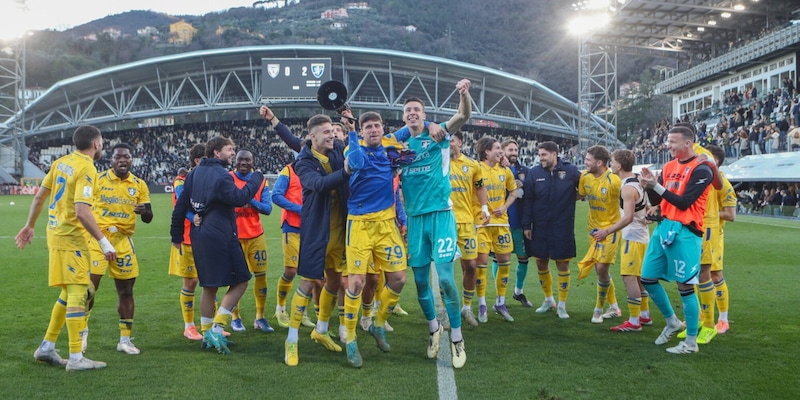 Frosinone da urlo, Spezia nella bufera