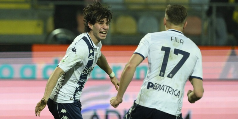 Il Frosinone frena: 2-2 in rimonta contro l'Empoli. Il Venezia pu&ograve; tentare la fuga