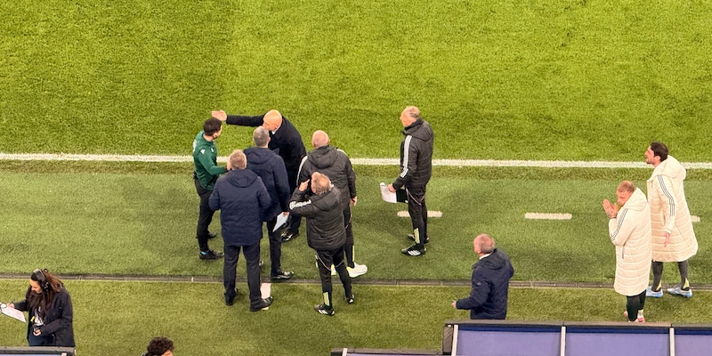 Espulsione Kelly, Spalletti impazzisce in panchina: il gesto di rabbia verso il quarto uomo