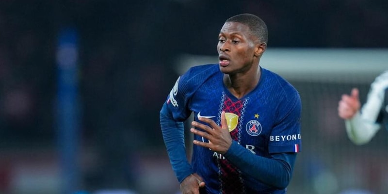 Il Psg soffre, ma espugna Strasburgo. Luis Enrique torna in vetta alla Ligue 1