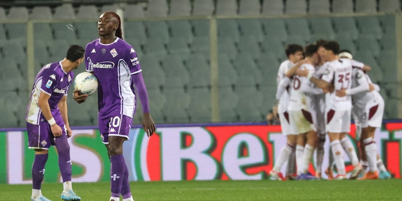 Il Torino pareggia in extremis e mantiene a distanza la Fiorentina: i Viola restano negli abissi
