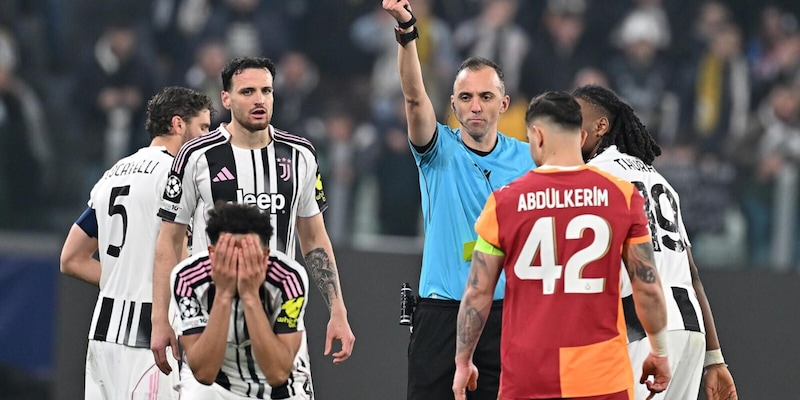 Il silenzio di Spalletti, le lacrime di Locatelli, la furia di Chiellini e Gatti per l'espulsione: "Stasera l'arbitro..."