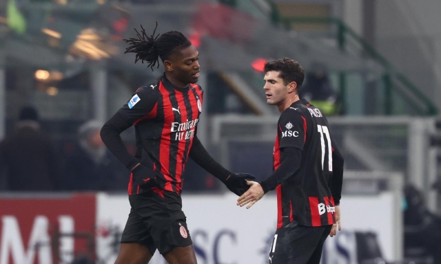 Milan-Parma, le formazioni ufficiali: Allegri con Pulisic e Leao, Cuesta conferma Strefezza