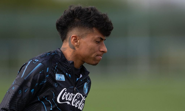 Qualità, strappi e gol: Alisson Santos è il nuovo spaccapartite del Napoli