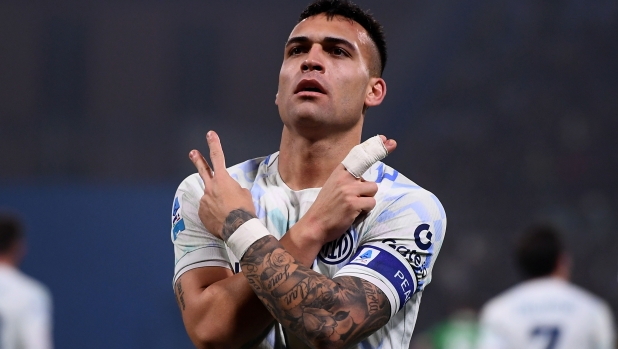 Inter, il video-gaffe per Lautaro fa arrabbiare i tifosi. L'Equipe: "Pieno di errori"