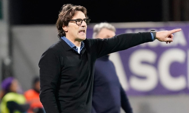 Viola, Vanoli all'esordio in Conference senza 5 titolari: "Nessun timore a far giocare i giovani"