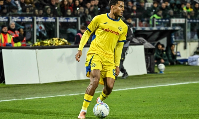 Sassuolo-Verona, le formazioni ufficiali: Grosso conferma Lipani, Sammarco con Sarr e Bowie