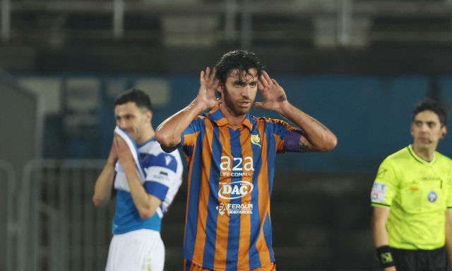 Il Brescia torna al successo sotto gli occhi di Guardiola. Vincono ancora Benevento e Catania