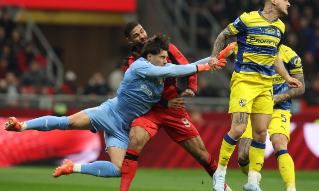 Dal mancato rigore su Loftus al dietrofront sul gol di Troilo: Milan contro arbitro e Var