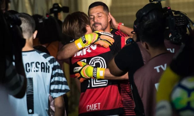 Cauet, figlio di Julio Cesar: "A 11 anni allenavo papà per i Mondiali. La sera del triplete si mascherò e..."