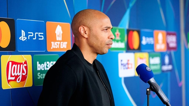 Inter, senti Henry: "Il Como gioca meglio, senza Inzaghi, l'Inter fatica contro chiunque"