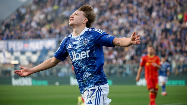 Como-Lecce, le pagelle: Rodríguez si sblocca e prende 7,5. Siebert sbaglia tutto: 4,5