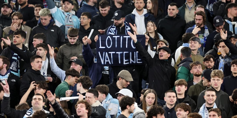 Il caso della scenografia dei tifosi della Lazio vietata in Tevere: cosa &egrave; successo