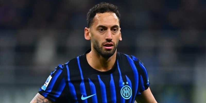 Inter, riunione decisiva per Calhanoglu e Bastoni: l&rsquo;addio &egrave; probabile. I nomi dei possibili sostituti
