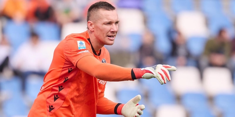 Skorupski, stagione finita. Con la Roma ci sar&agrave; Ravaglia: cosa cambia per il Bologna