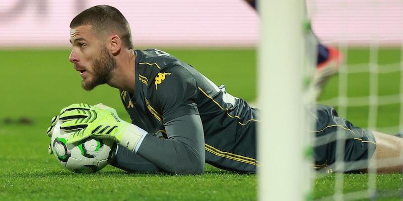 Fiorentina, De Gea nel mirino dei tifosi sui social: critiche durissime, possibile addio a fine stagione