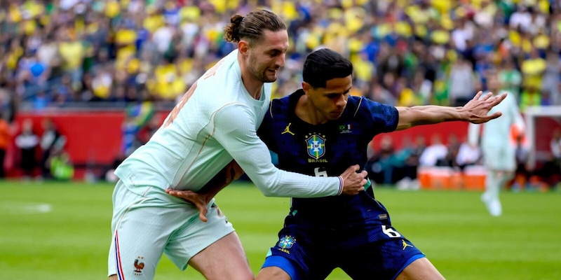 Allegri trema, si fa male Rabiot con la Francia. Il giocatore rassicura tutti: &ldquo;Niente di grave&rdquo;