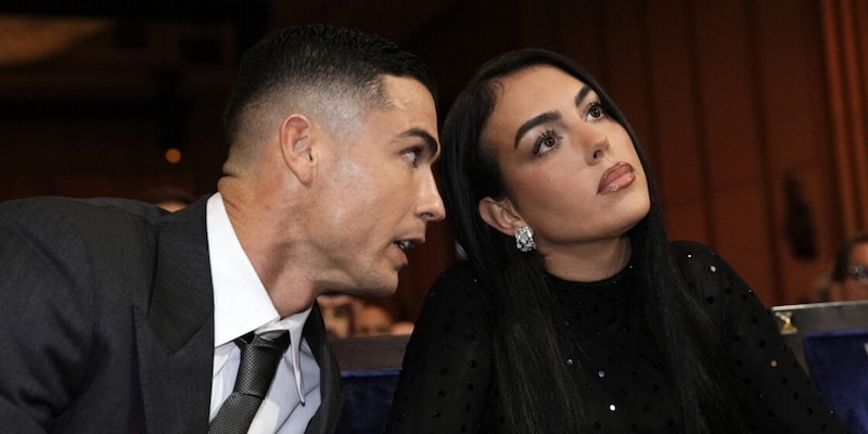 Cristiano Ronaldo, l'indiscrezione: lascia l'Arabia e vola a Madrid con la famiglia, cos'&egrave; successo