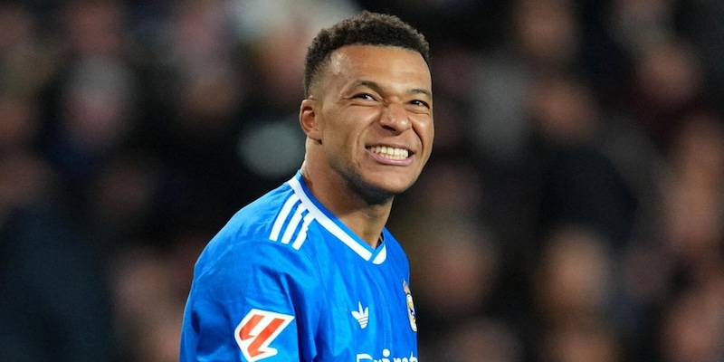 Real Madrid, un errore clamoroso su Mbapp&eacute;: lo staff medico ha esaminato il ginocchio sbagliato