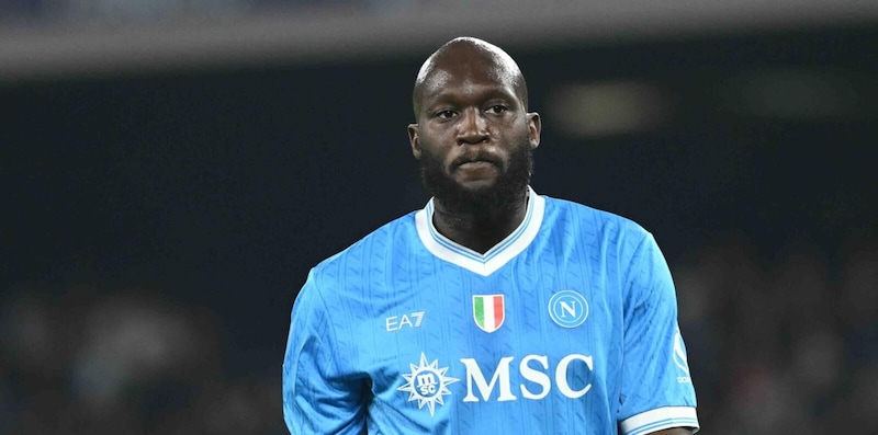 Caos Lukaku-Napoli, si cerca una soluzione: dialogo aperto e 72 ore per trovare un&rsquo;intesa. E i tifosi sui social&hellip;