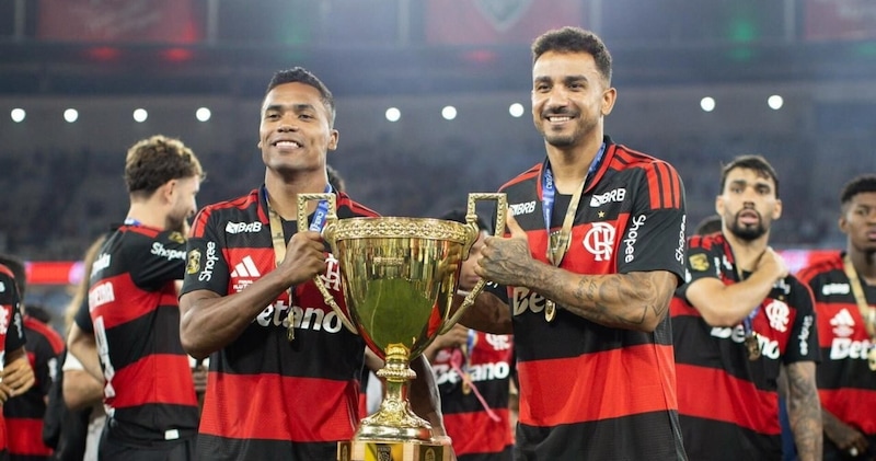 Il Flamengo vince il Carioca, per Danilo &egrave; il trofeo numero 33 in carriera: &egrave; il settimo brasiliano con pi&ugrave; titoli