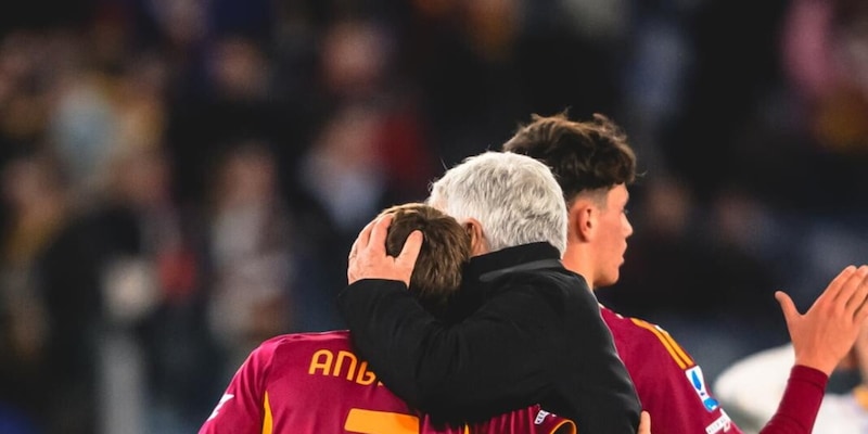 Angelino torna a giocare: il gesto di Gasperini, l'Olimpico si emoziona e la moglie sui social...