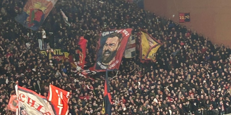 De Rossi ha gi&agrave; conquistato i tifosi del Genoa: lo striscione apparso in curva rivela tutto