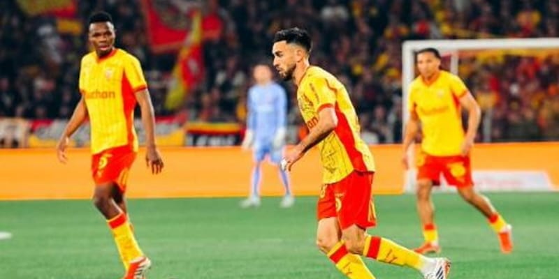 Thauvin segna su assist di&nbsp;Abdulhamid, il Lens strapazza l'Angers ed &egrave; primo in Ligue 1 aspettando il Psg