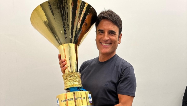 Sal Da Vinci: "Giocavo sulla fascia ma è meglio cantare. Gli scudetti del Napoli? Fatica e ripide salite"