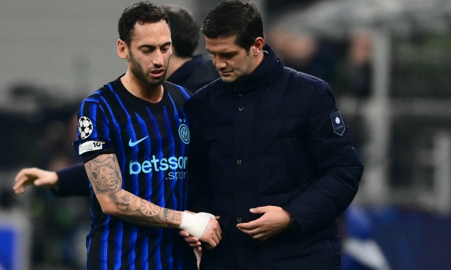 Stasera c'è il Como, e Chivu stravolge l'Inter: otto cambi in formazione