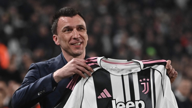 Mandzukic torna allo Stadium: ovazione dei tifosi prima di Juve-Pisa