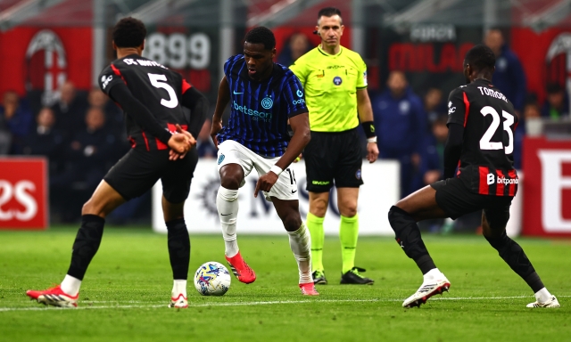 Ultima azione: mani in area di Ricci, ma in ritrazione. Niente rigore: Doveri non va neanche al Var