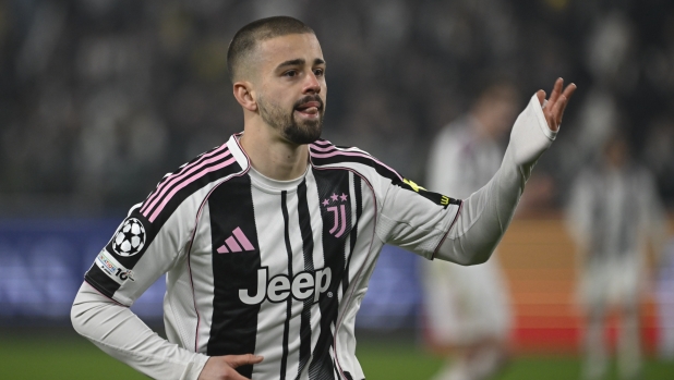 Juventus, che gioia per Zhegrova: è nato il figlio Mars