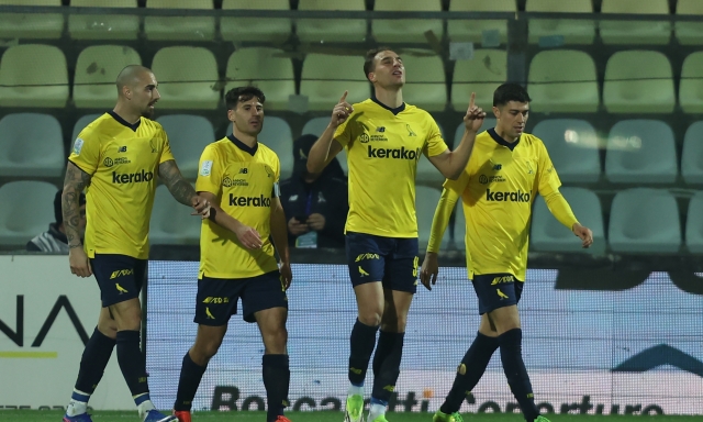 Il Modena torna a correre: 3-0 secco allo Spezia e playoff più vicini
