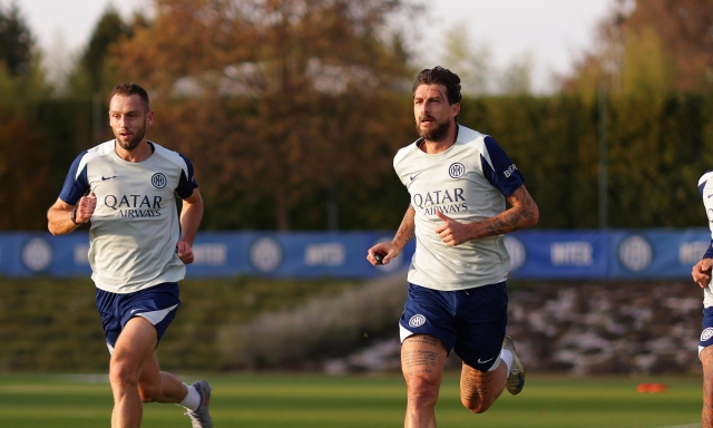 Inter, la rivoluzione parte dalla difesa: via in tre. E Bastoni...