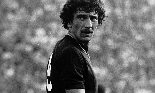 Addio Beppe Savoldi: a 79 anni se ne va "mister due miliardi", ex bomber di Atalanta, Bologna e Napoli