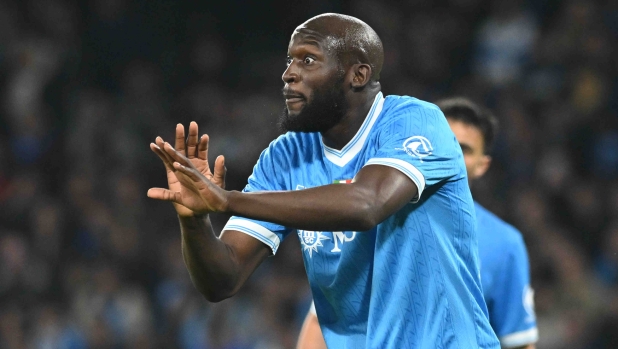 Lukaku resta in Belgio: "Mi sto curando, non potrei mai voltare le spalle al Napoli"