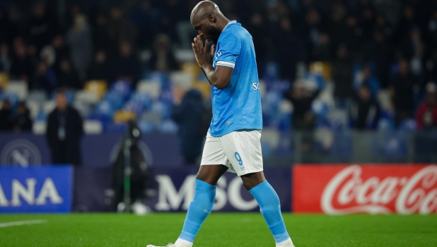 Napoli, linea dura con Lukaku: se non rientra dal Belgio entro martedì finirà fuori rosa