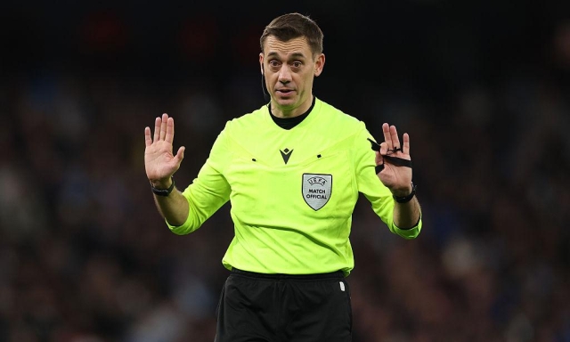 Bosnia-Italia, arbitra Turpin. E con lui c'è un precedente da brividi...