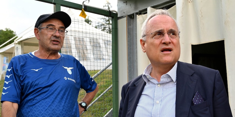 Sarri, la Coppa Italia pu&ograve; cambiare gli scenari con la Lazio: ecco cosa chiede a Lotito
