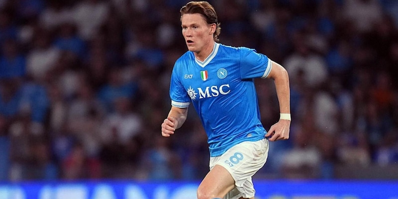 Napoli McTominay uomo ovunque di Conte: ora pu&ograve; centrare il nuovo record di gol