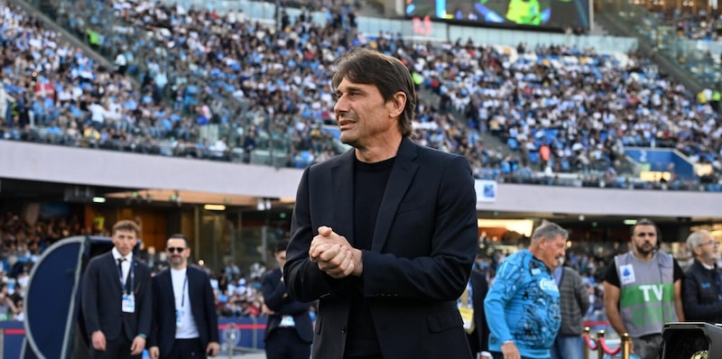 Napoli, allo stadio si va in paranza