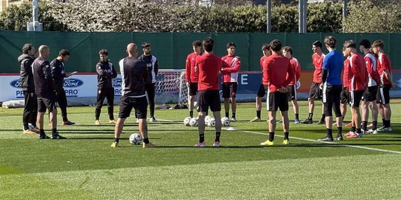 I giovani del Monza a lezione da mister Paolo Bianco: l&rsquo;impegno del club tra identit&agrave; e sociale