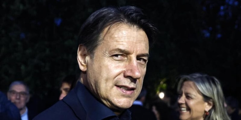 Giuseppe Conte sul sistema calcio: "Va rifondato. Commissariamento Figc? La politica deve rimanere fuori"