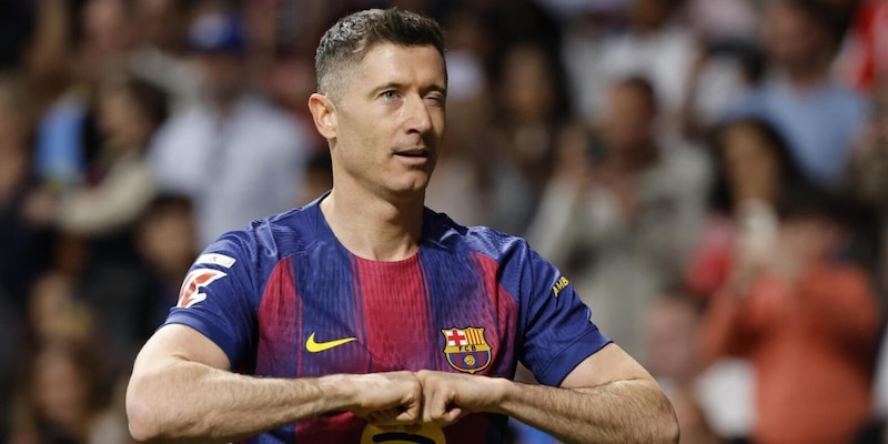 La mossa del Barcellona che spiazza la Juve per Lewandowski: "A fine mese si attendono una risposta"