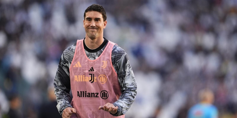 Vlahovic, lieve lesione al polpaccio: per lui circa due settimane di stop